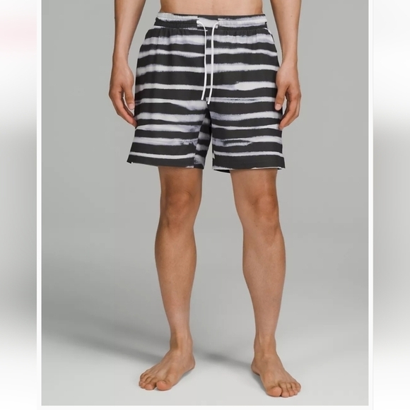 Lululemon Pool Short 7" Watercolour Stripe Vapor Graphite Grey Size M.. - Picture 3 of 13